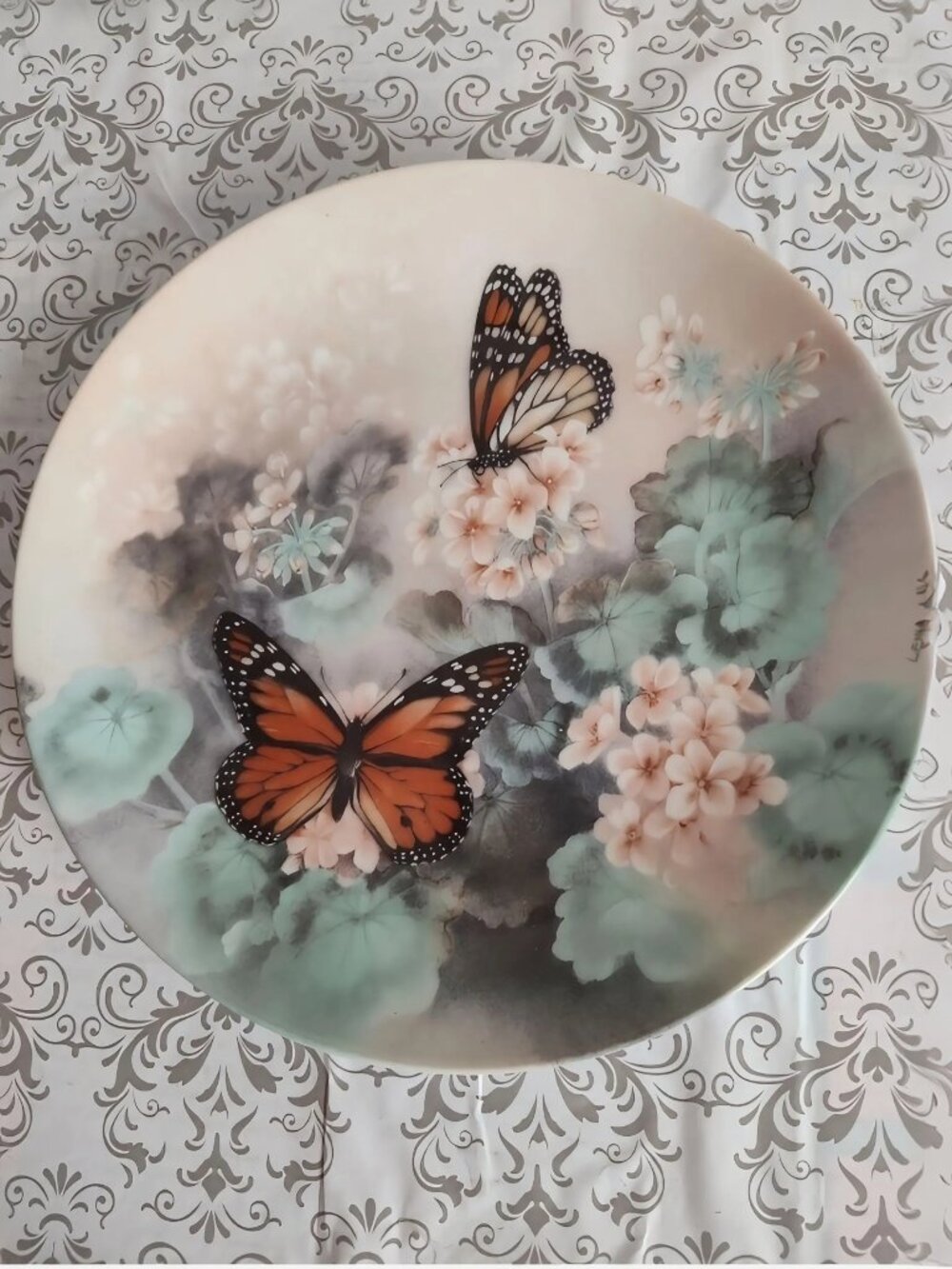 Collector Plate Monarch Butterfly by Lena Liu Gossamar Wings Series 1988